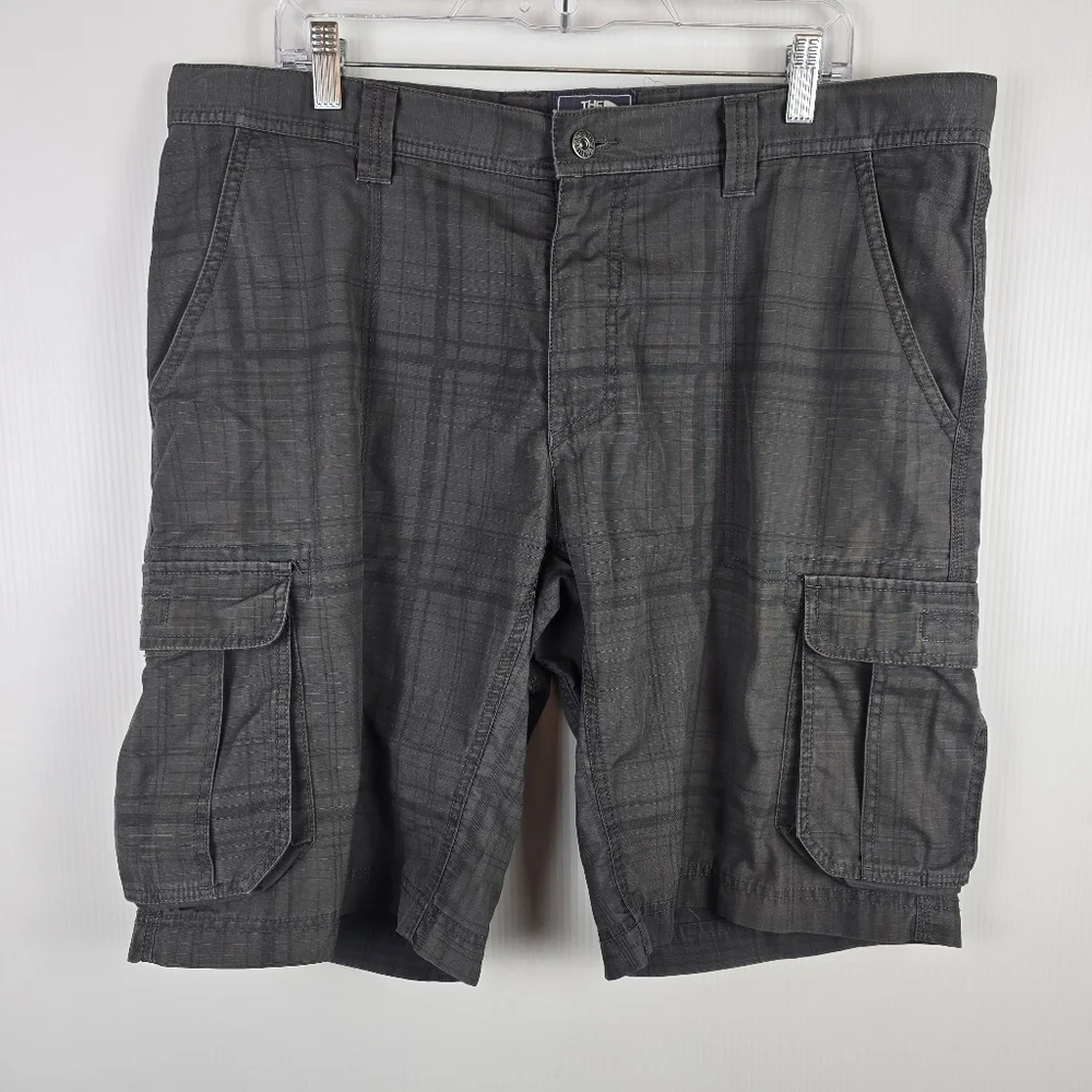 The North Face Men's Gray Plaid Cargo Shorts Size 38 Casual Hiking